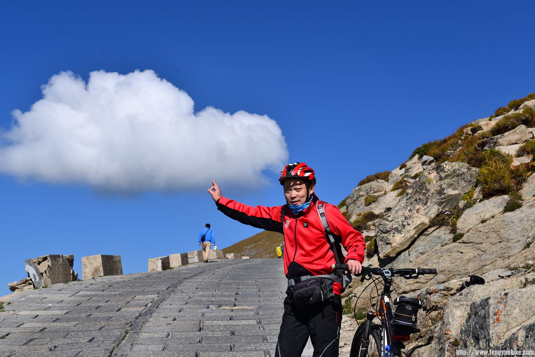 2013.9.5大五台骑行 591_副本.jpg