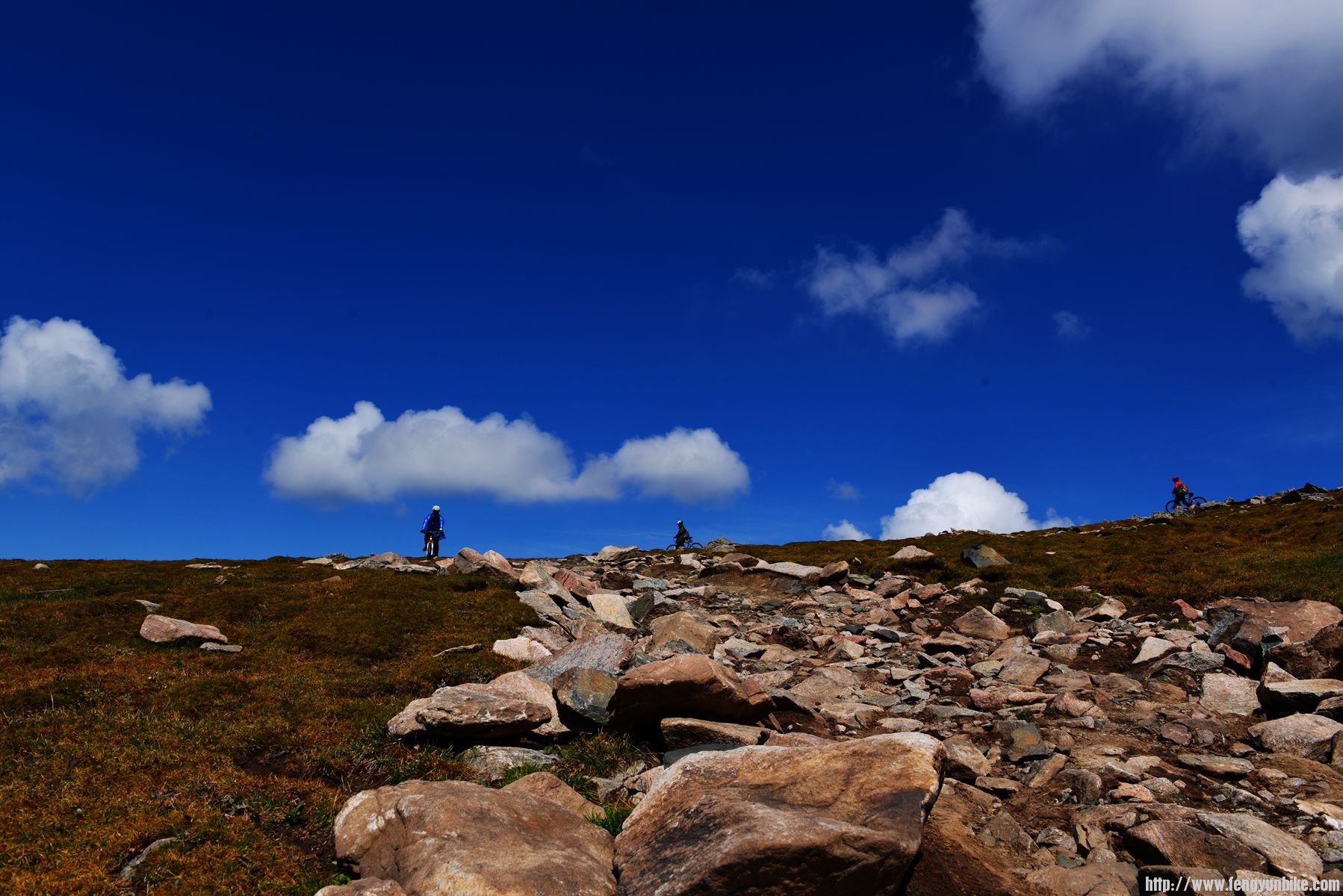 2013.9.5大五台骑行 727_副本.jpg