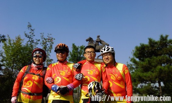 老大姐巾帼不让