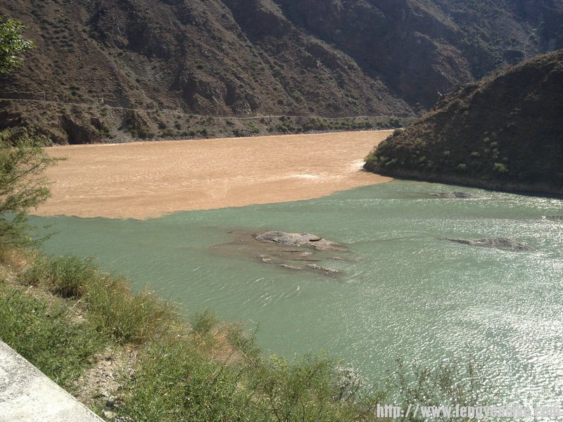 金沙江和什么江交汇