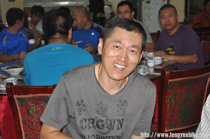 我们的好队友好领骑高空