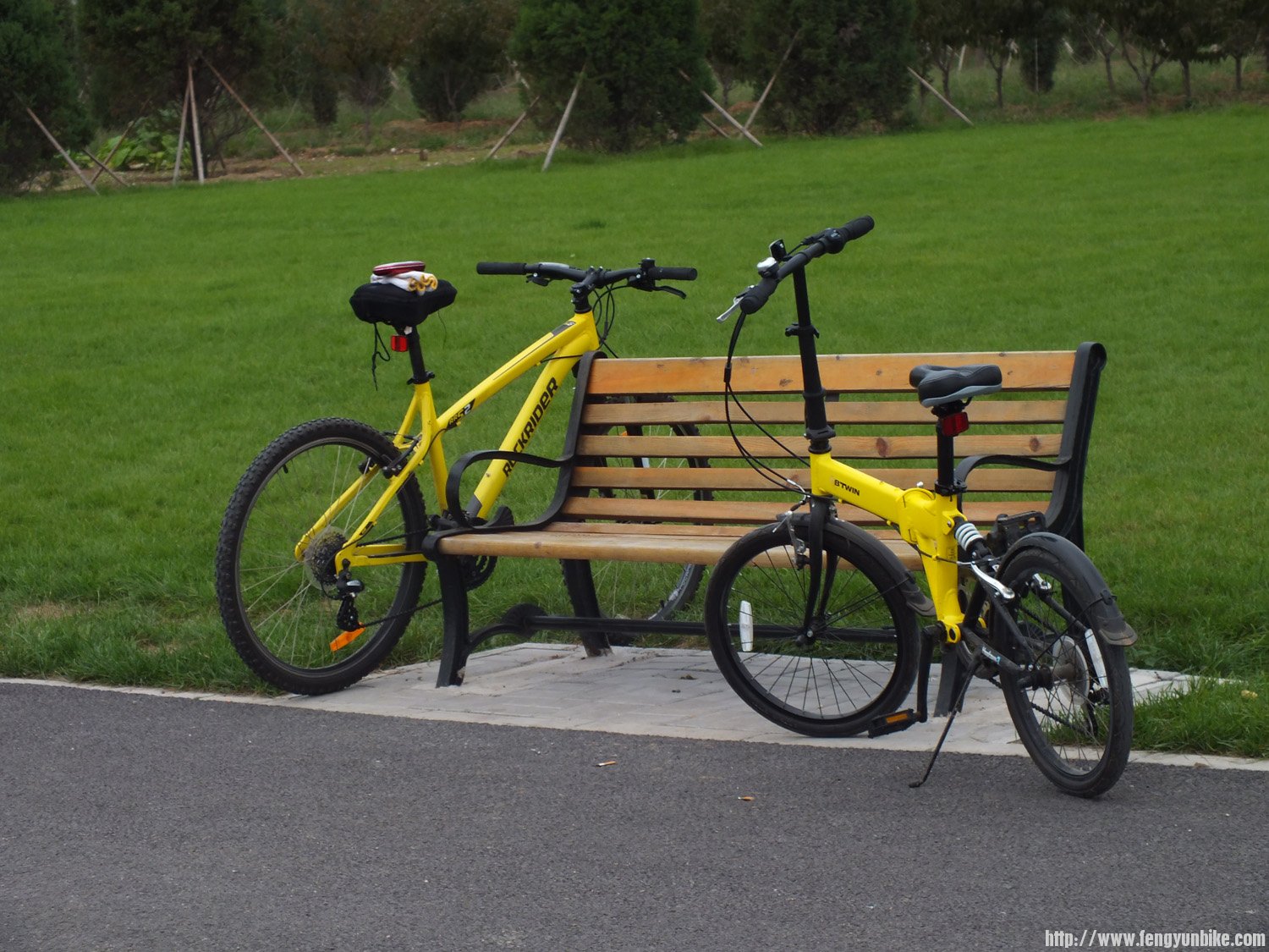 不知道是不是咱风云的，配色很骚很和谐。。。