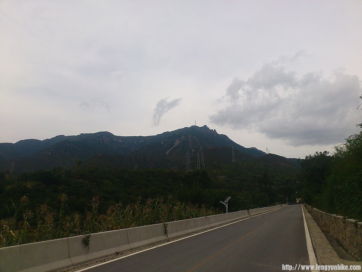 遥望3星期前的白草畔顶峰