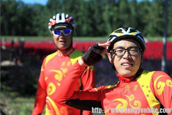 伟处向大家问好