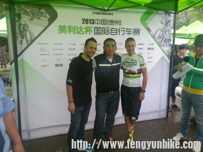 我和世界冠军左汉米达右冈芮达