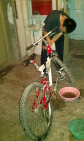 捷安特全避震山地一辆