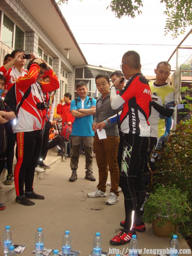 开始每人15个圈