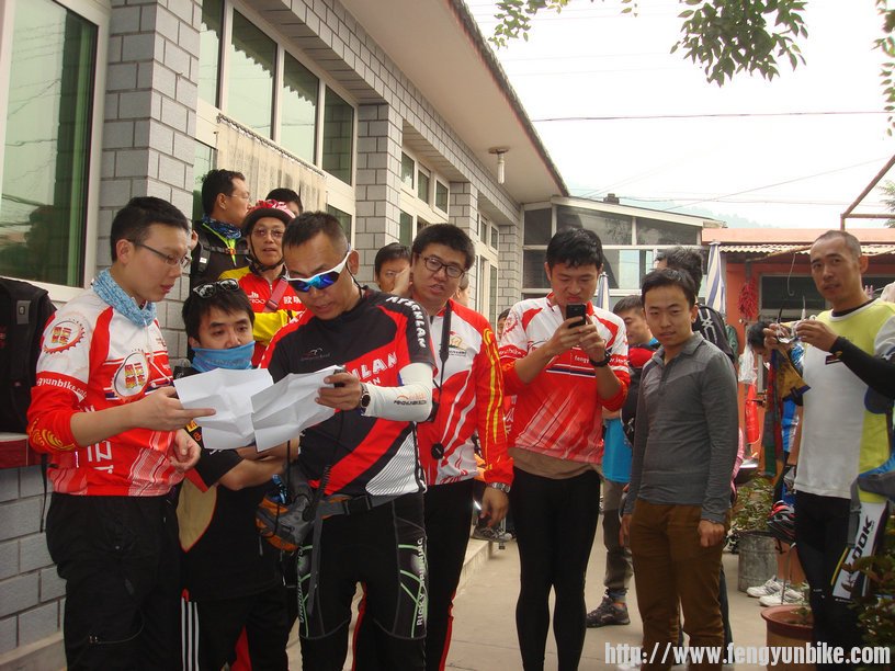 按照报名参加活动的顺序套圈