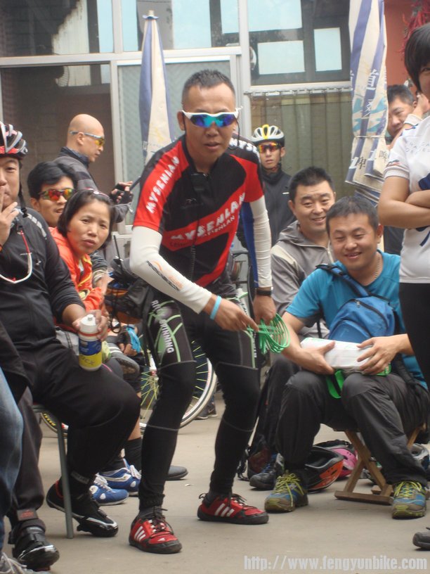 自己没套住不赖围观的