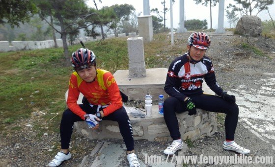 这哥儿俩。。。