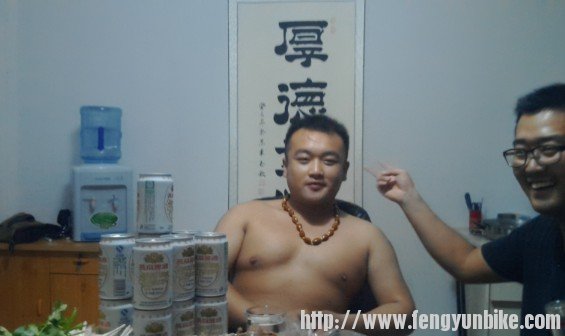 皮皮说今天不骑车必须喝痛快