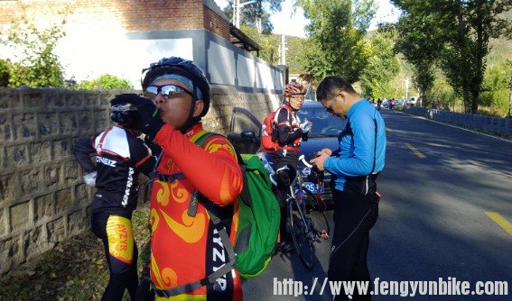 珍珠泉附近休整