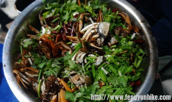 磊子这香辣蟹地道，事实证明我把腿全吃了