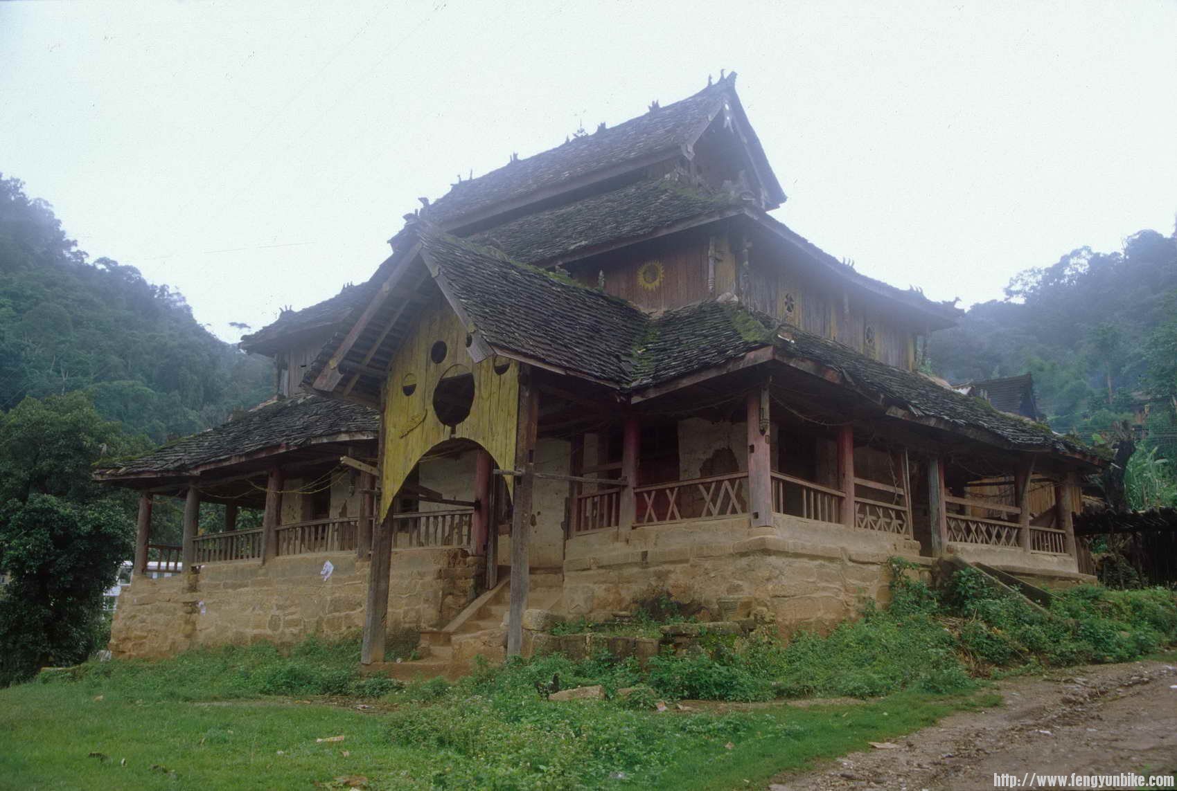 芒景村的老缅寺---现在已拆_调整大小.jpg