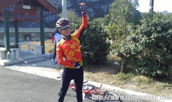 四爷做准备活动