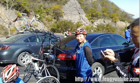 棉袄车都出问题了还笑呢