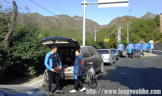 瞧这临时父女组合