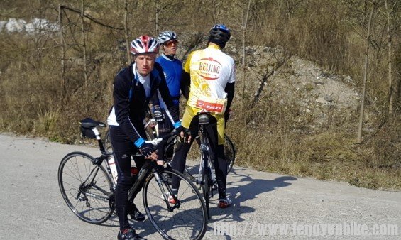 这哥们国语讲的灰常地道