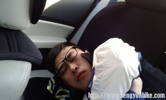 在路上，在梦中。