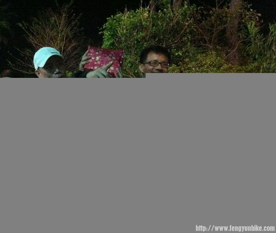 5公里竞赛第一名，获得韩国本地化妆品一套