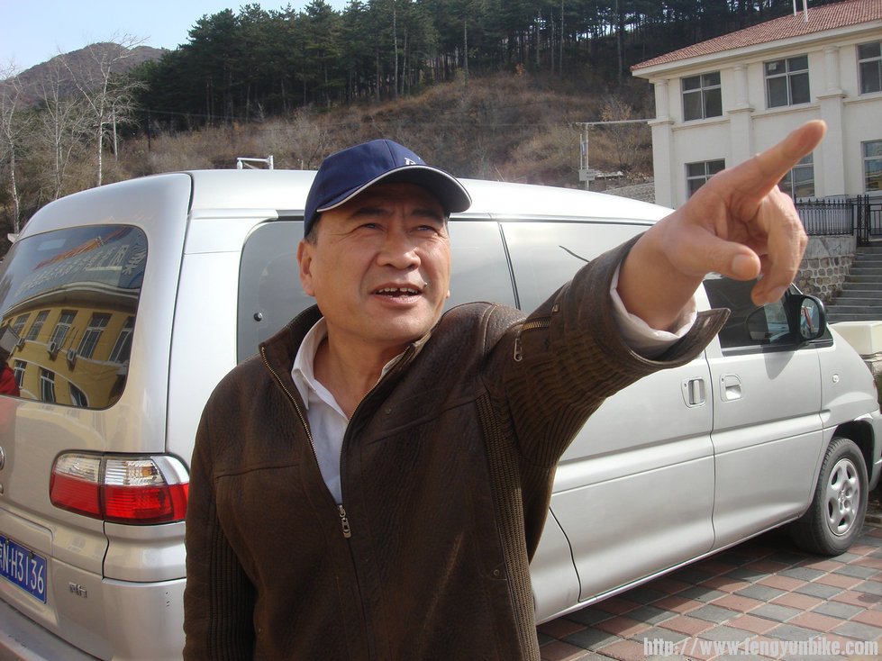 洛波这一指就是方向了