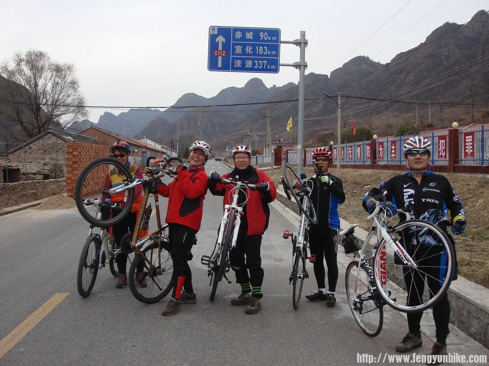 在嘞马扬蹄一次