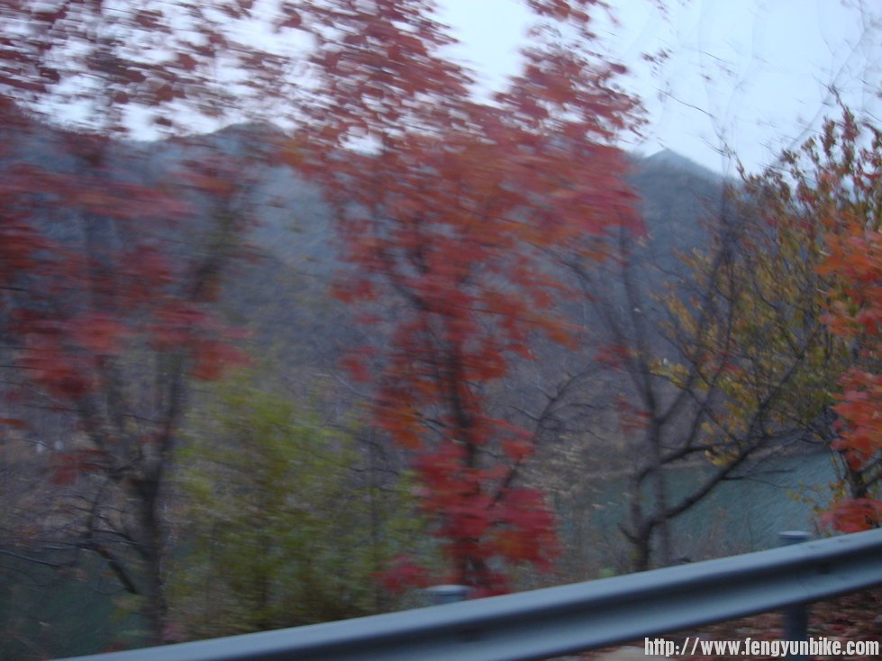 红云快速从眼前抹过