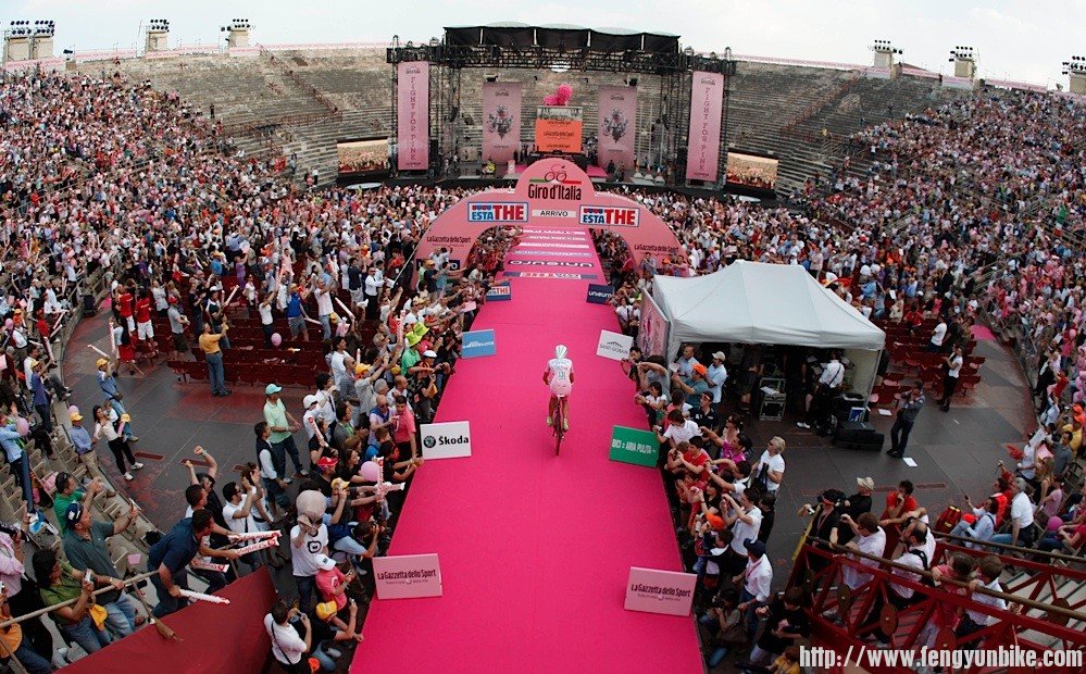 328-Arena Verona_conew1.jpg