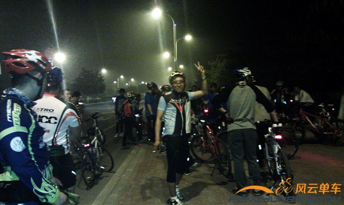 来我露个脸儿。