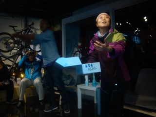 ……亲情大甩卖