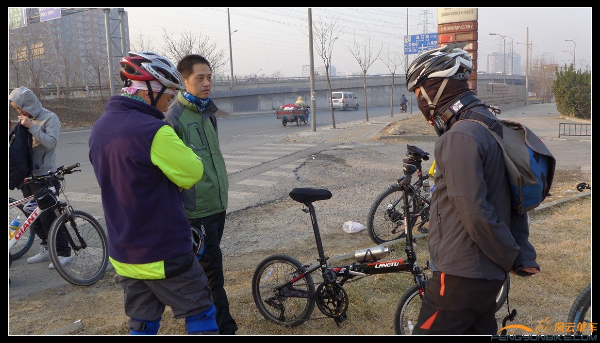 骑友陆续抵达