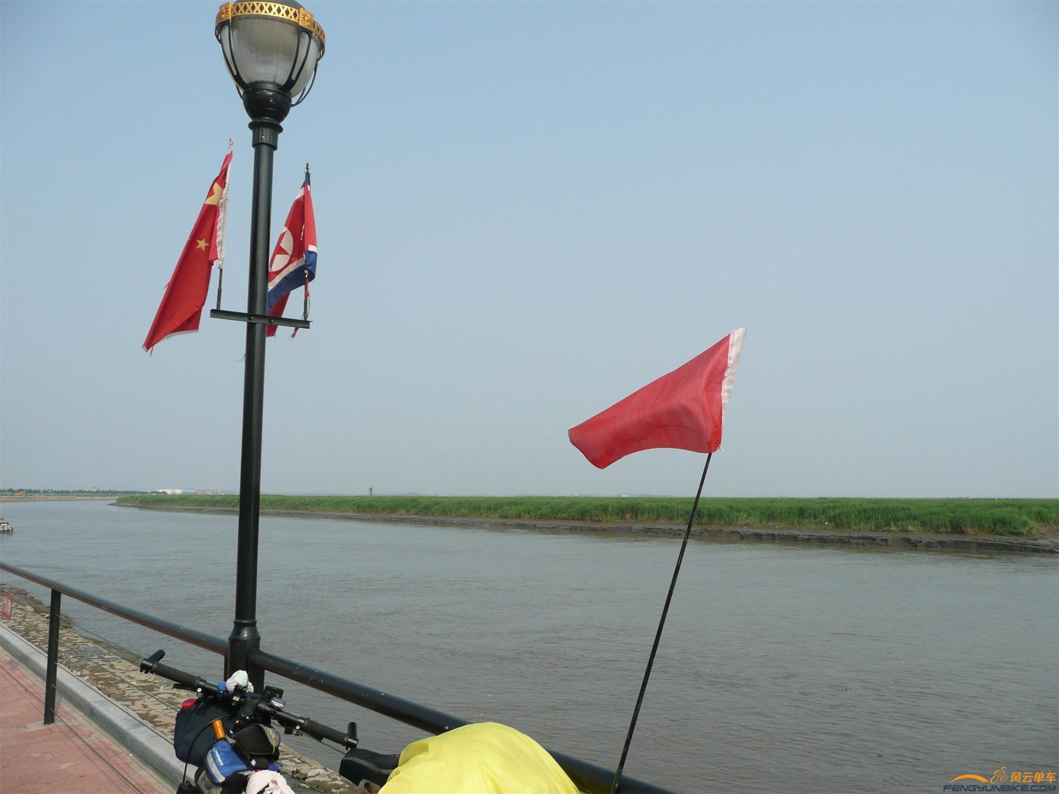 鸭绿江下游江面。