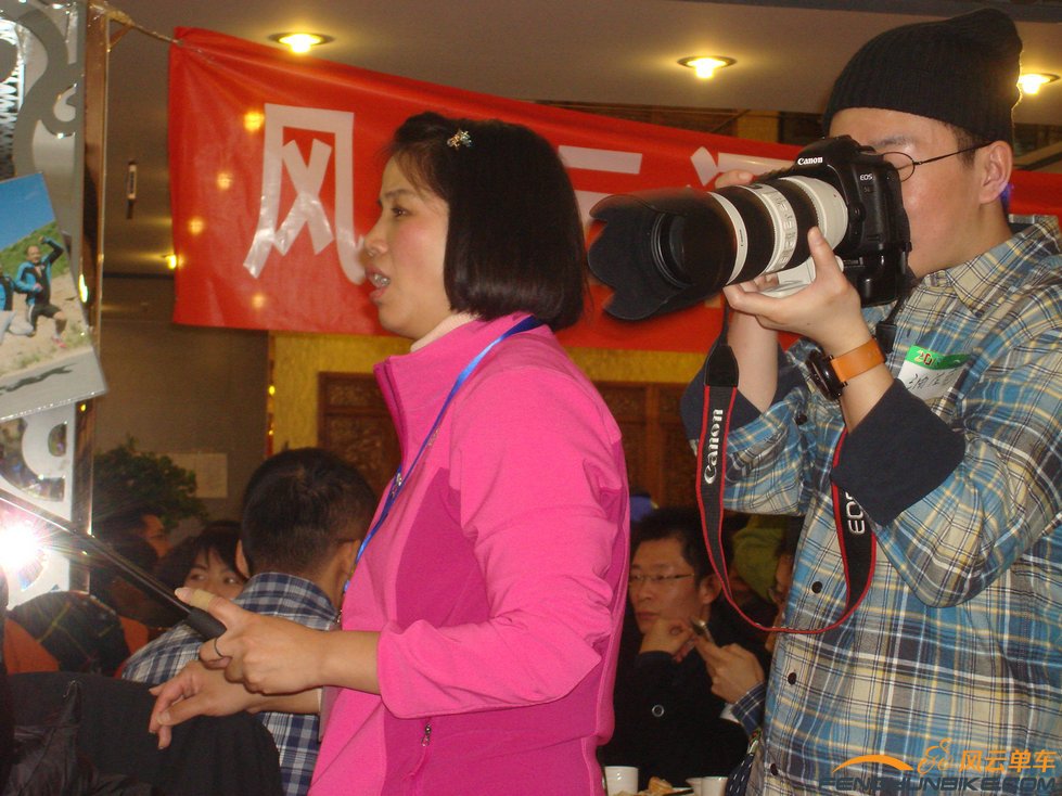 认真工作着的冰雪无痕