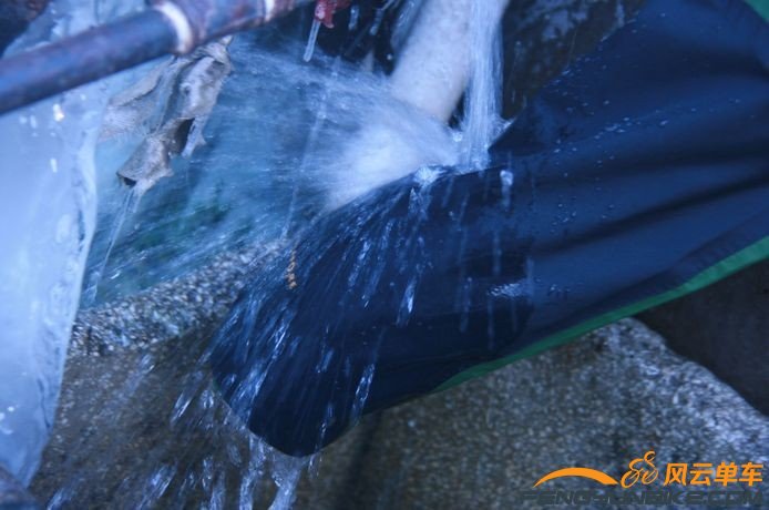 这个水流暴雨也不过如此了吧