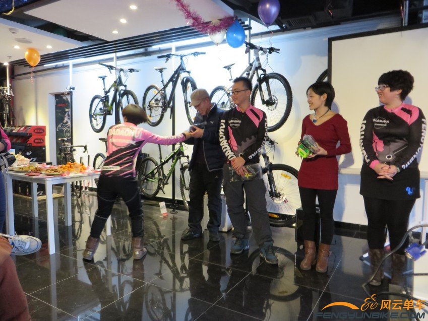 照片 3895_conew1.jpg