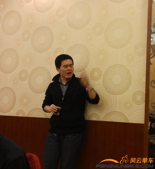 谁也别跟我抢酒