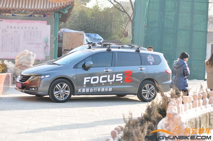 天美信的后援车随处可见