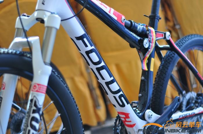 天美信展位上的LOGO