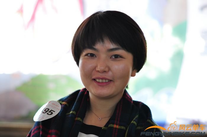 缩时拍的美女汪楠