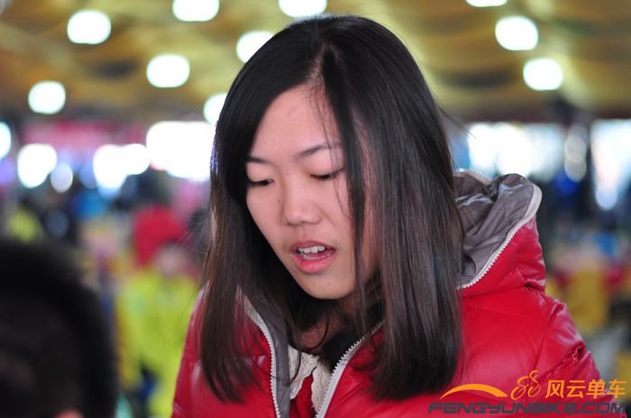 多拍几张美女也是正常的嘛