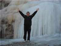 14年1月14日跟着毛委员三九战潭王玉女峰下观冰瀑 035.jpg