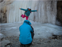 14年1月14日跟着毛委员三九战潭王玉女峰下观冰瀑 050.jpg