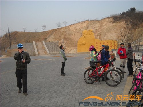 14年1月19日骑黄花城加四海 001.jpg