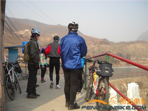 14年1月19日骑黄花城加四海 014.jpg