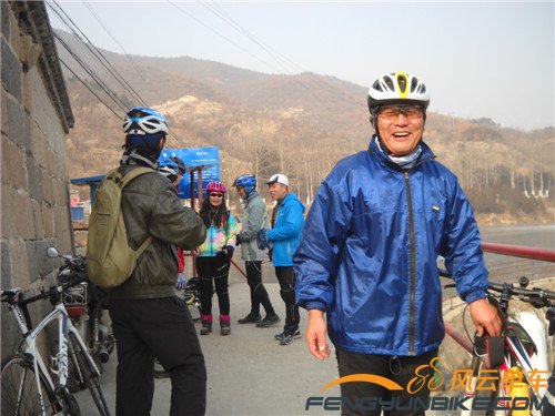 14年1月19日骑黄花城加四海 015.jpg