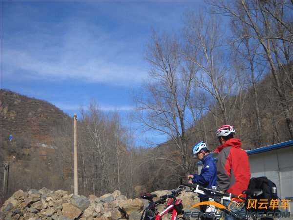 14年2月4日骑妙峰山 010.jpg