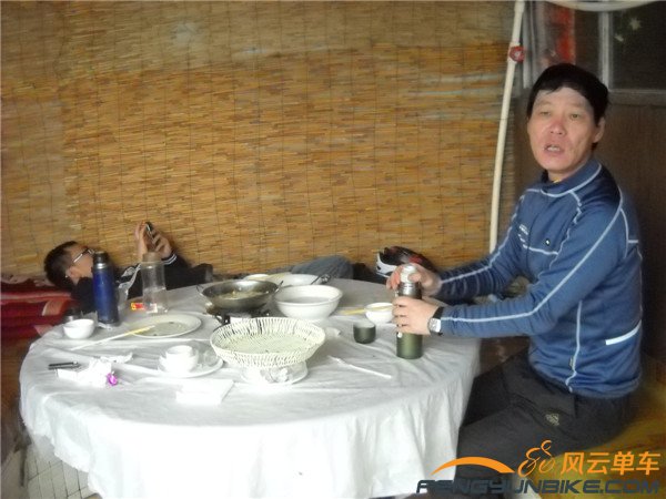 14年2月18日骑黄花城 057.jpg