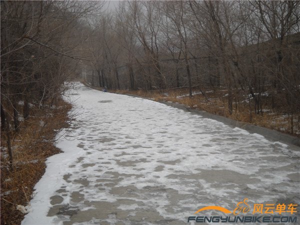 14年2月20日骑香山 010.jpg