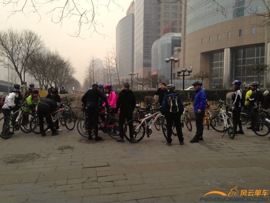 想着还能提前到，大部分车友已经到了