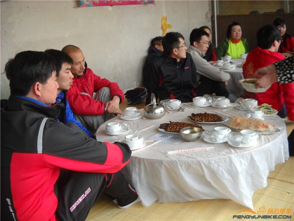 14年3月9日骑慈悲峪、黄花城、四海 047.jpg